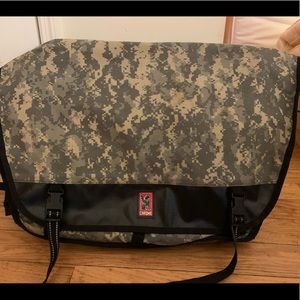 Chrome 47L Messenger bag